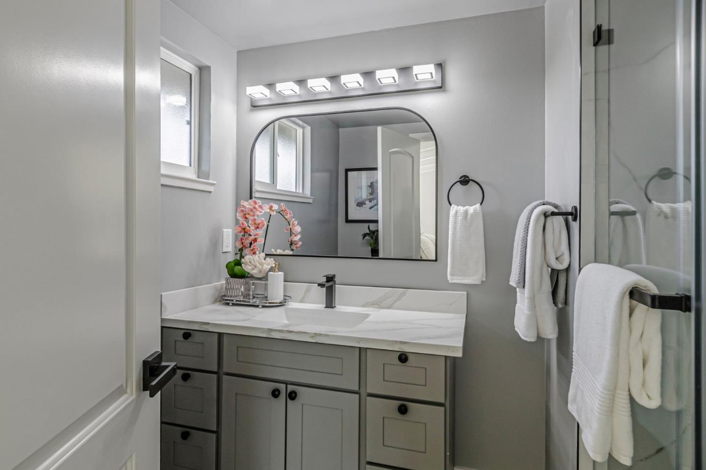 Detail Gallery Image 26 of 36 For 761 Lakeknoll Dr, Sunnyvale,  CA 94089 - 3 Beds | 2 Baths