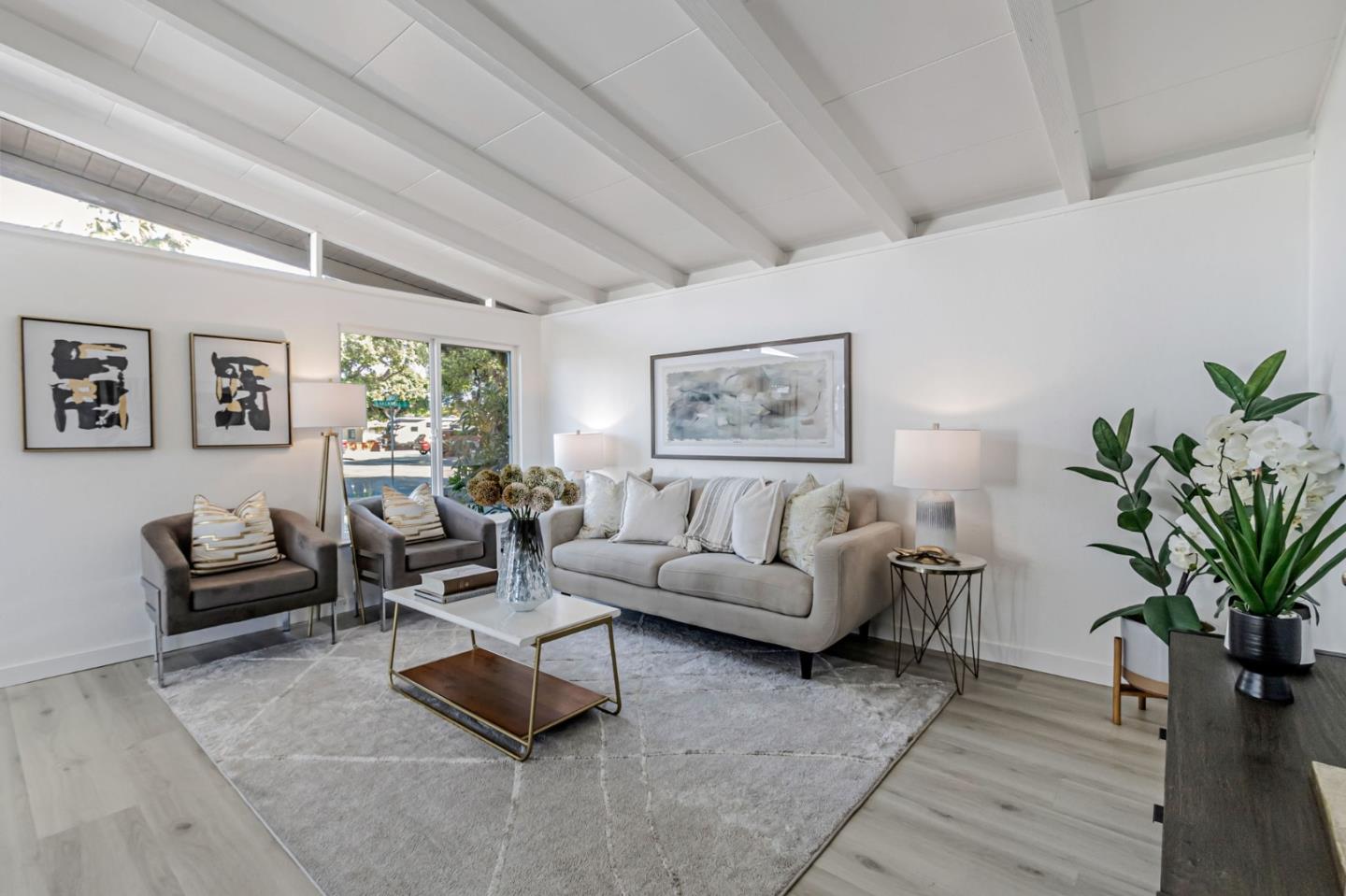 Detail Gallery Image 4 of 36 For 761 Lakeknoll Dr, Sunnyvale,  CA 94089 - 3 Beds | 2 Baths