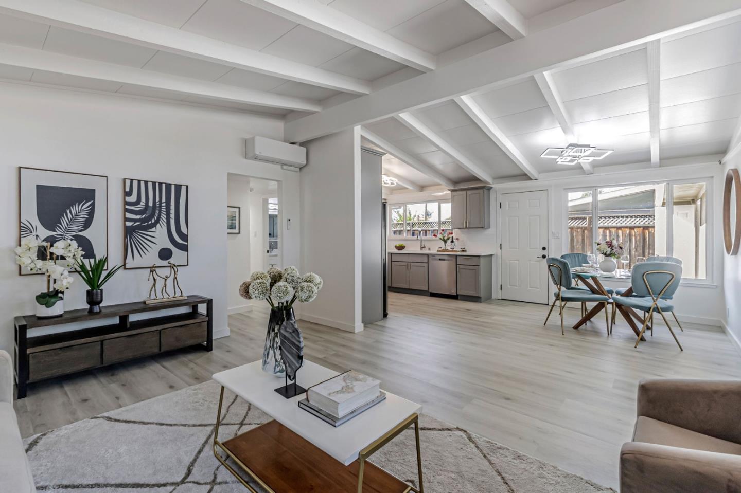 Detail Gallery Image 6 of 36 For 761 Lakeknoll Dr, Sunnyvale,  CA 94089 - 3 Beds | 2 Baths