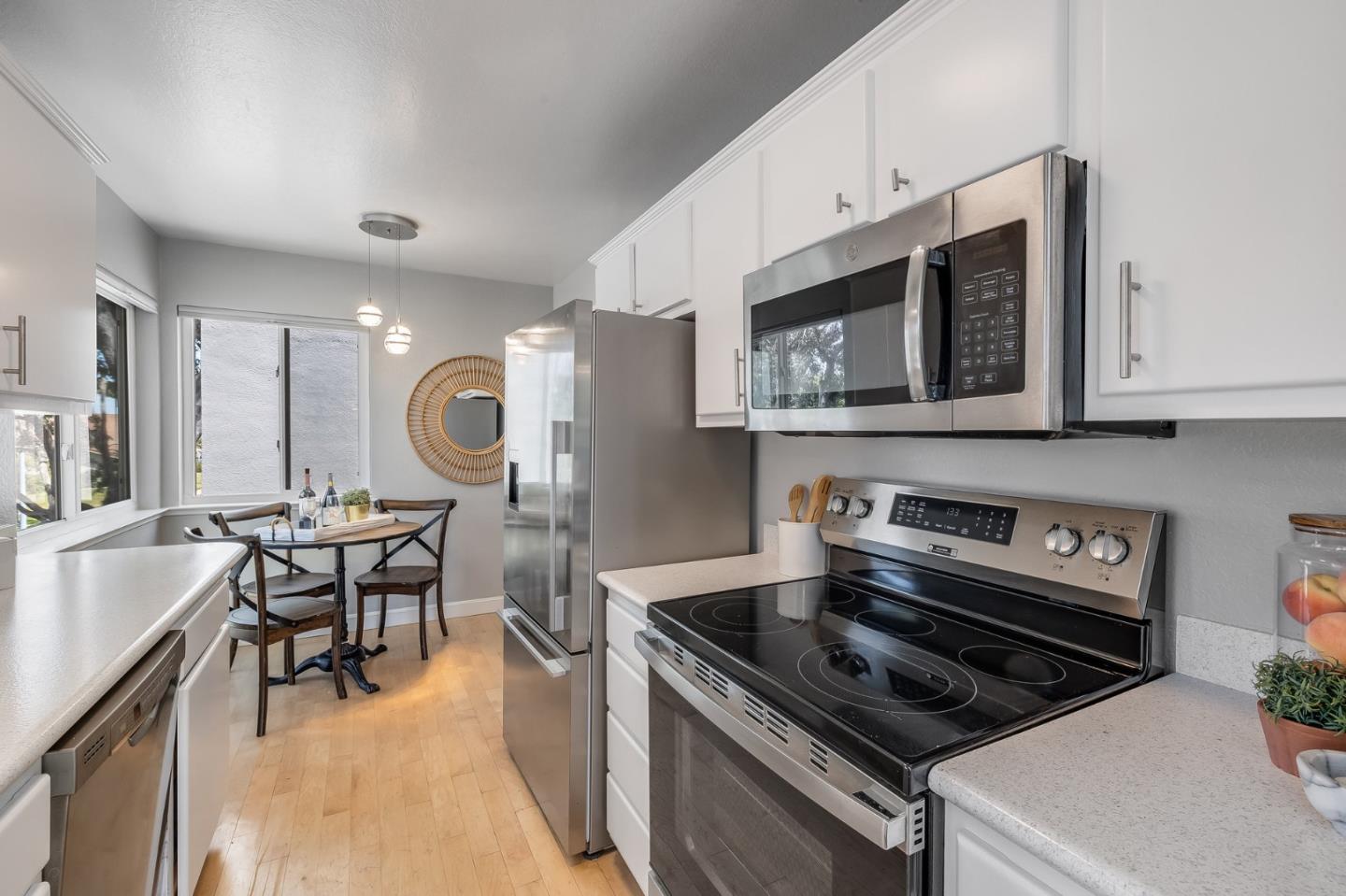 Detail Gallery Image 13 of 38 For 1017 Shell Blvd #12,  Foster City,  CA 94404 - 3 Beds | 2 Baths