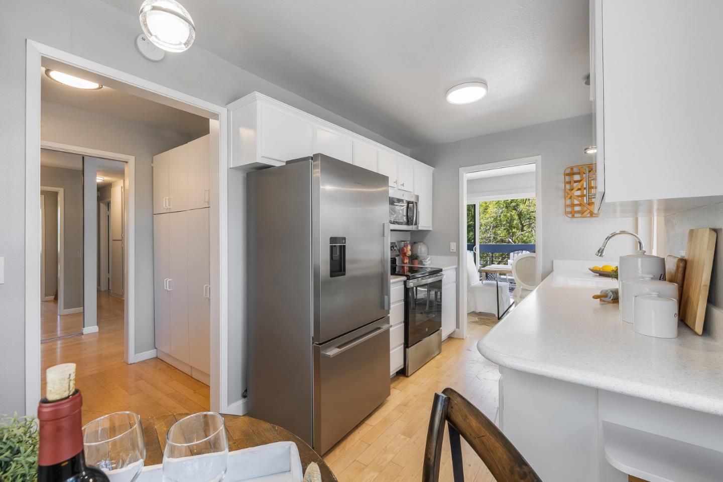 Detail Gallery Image 16 of 38 For 1017 Shell Blvd #12,  Foster City,  CA 94404 - 3 Beds | 2 Baths