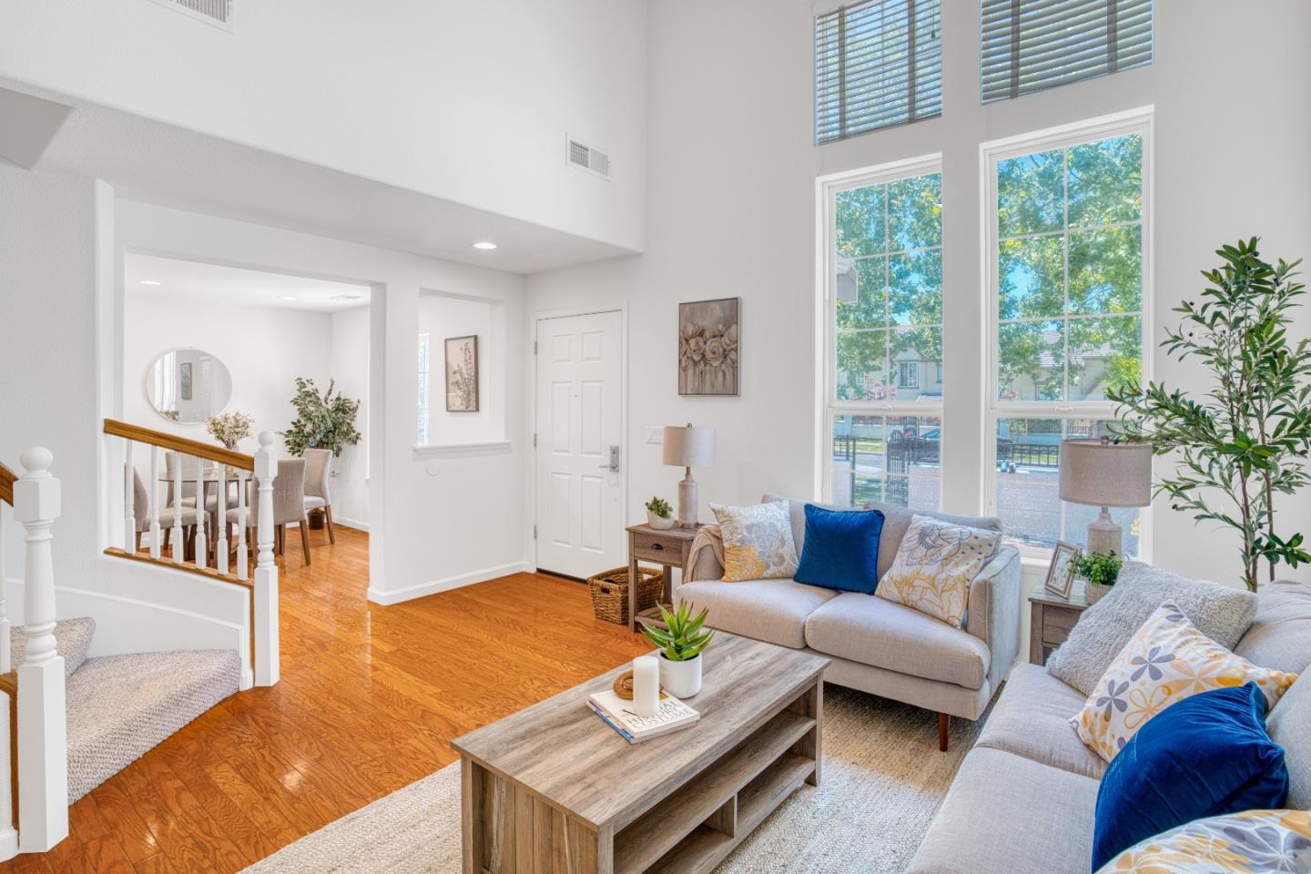 Detail Gallery Image 12 of 58 For 3948 Mosher Dr, San Jose,  CA 95135 - 3 Beds | 2/1 Baths