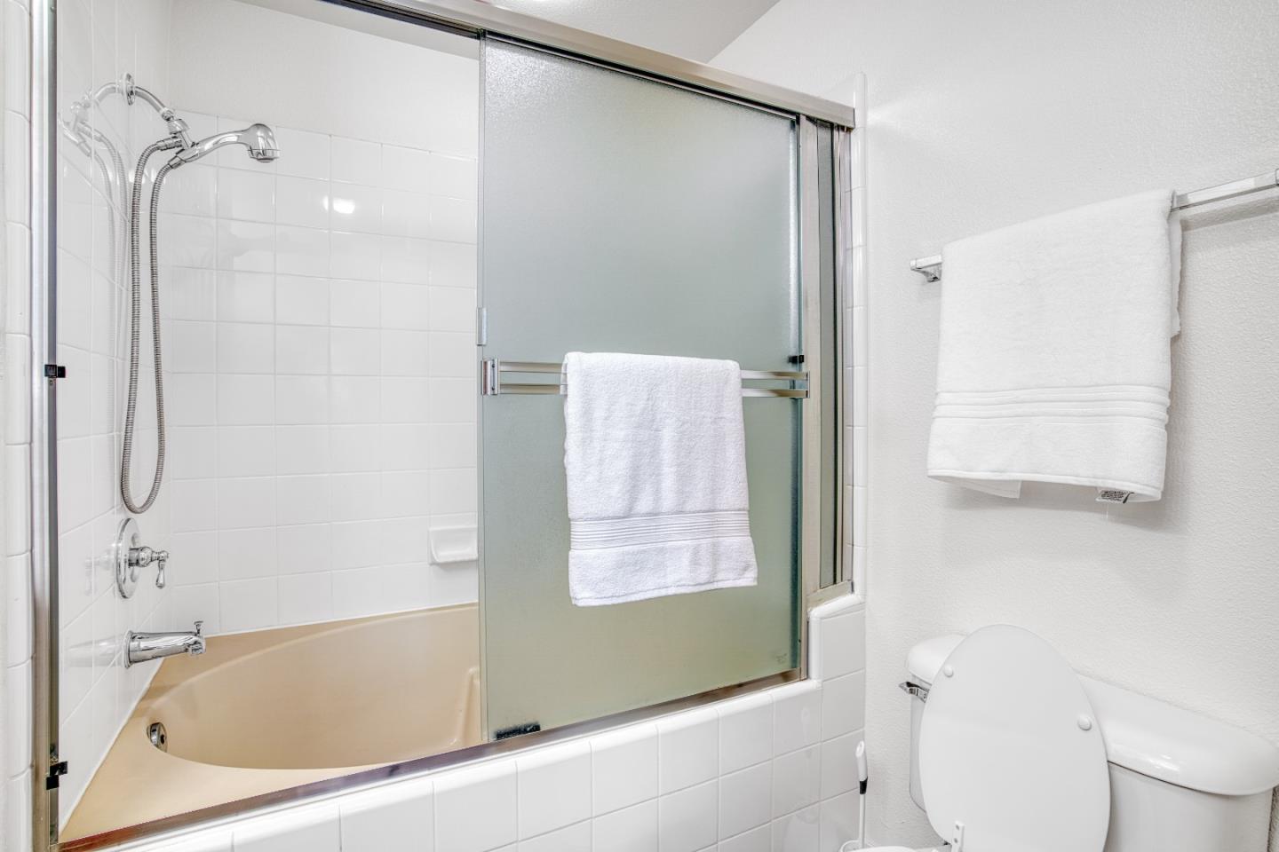 Detail Gallery Image 25 of 58 For 3948 Mosher Dr, San Jose,  CA 95135 - 3 Beds | 2/1 Baths