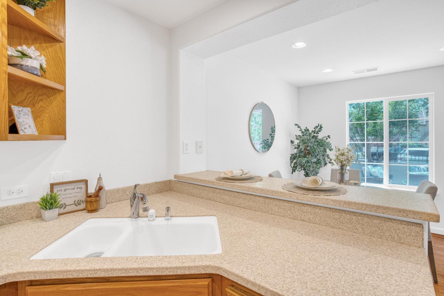 Detail Gallery Image 4 of 58 For 3948 Mosher Dr, San Jose,  CA 95135 - 3 Beds | 2/1 Baths
