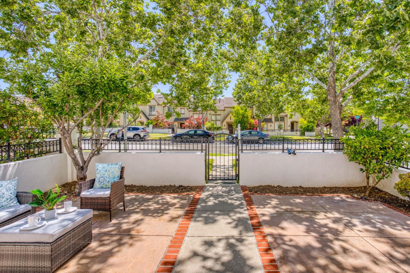 Detail Gallery Image 44 of 58 For 3948 Mosher Dr, San Jose,  CA 95135 - 3 Beds | 2/1 Baths