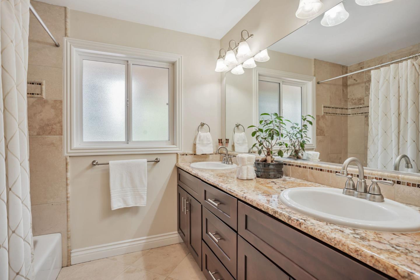 Detail Gallery Image 29 of 56 For 5150 Kovanda Ave, Carmichael,  CA 95608 - 5 Beds | 2 Baths
