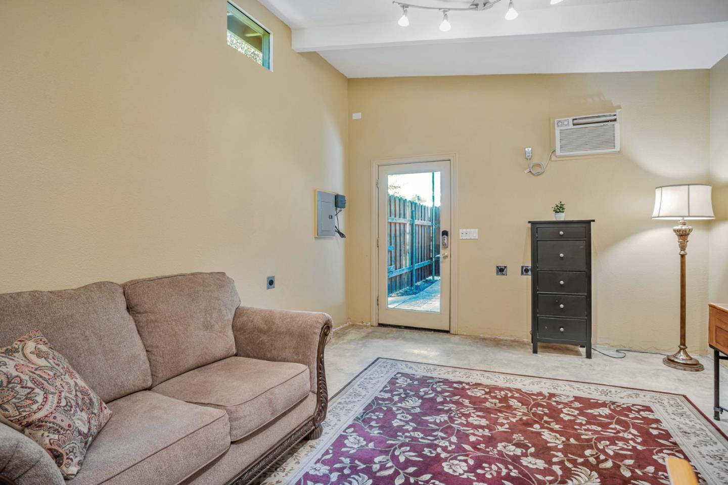 Detail Gallery Image 47 of 56 For 5150 Kovanda Ave, Carmichael,  CA 95608 - 5 Beds | 2 Baths