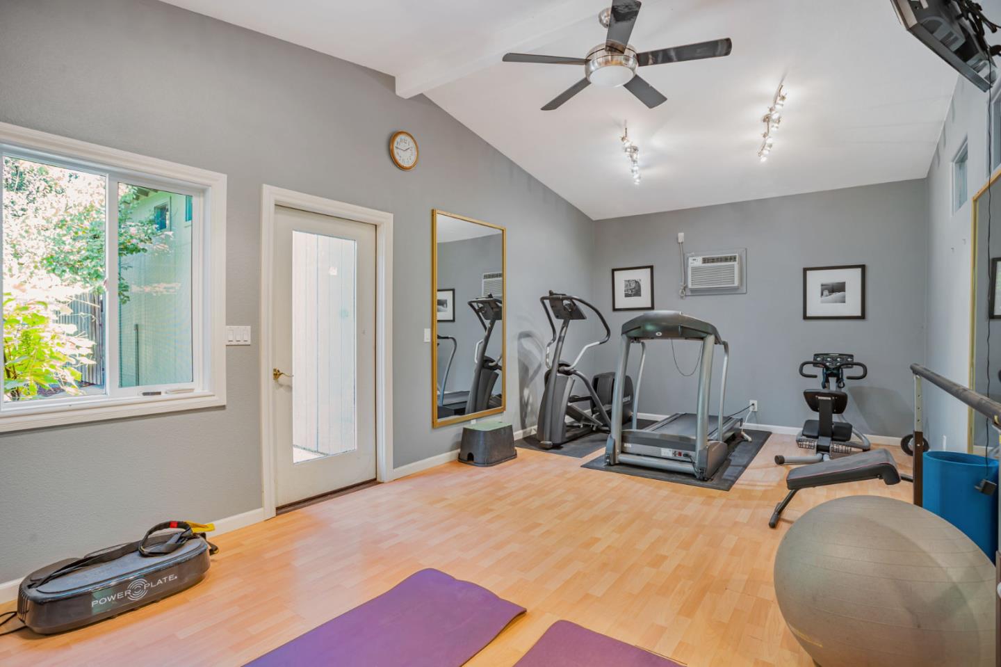 Detail Gallery Image 51 of 56 For 5150 Kovanda Ave, Carmichael,  CA 95608 - 5 Beds | 2 Baths