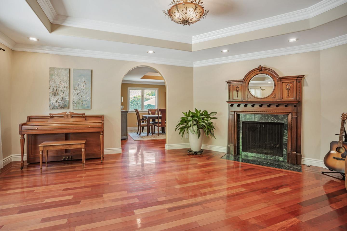 Detail Gallery Image 6 of 56 For 5150 Kovanda Ave, Carmichael,  CA 95608 - 5 Beds | 2 Baths