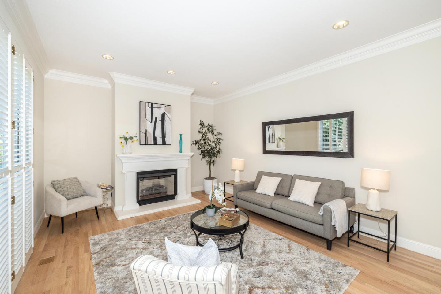 Detail Gallery Image 15 of 52 For 1536 Bernal Ave, Burlingame,  CA 94010 - 5 Beds | 4/1 Baths