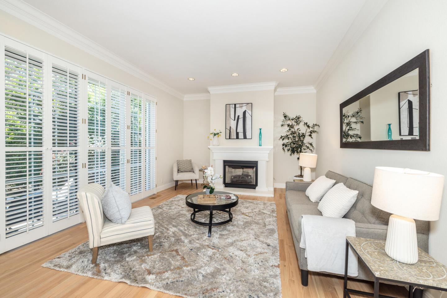 Detail Gallery Image 16 of 52 For 1536 Bernal Ave, Burlingame,  CA 94010 - 5 Beds | 4/1 Baths