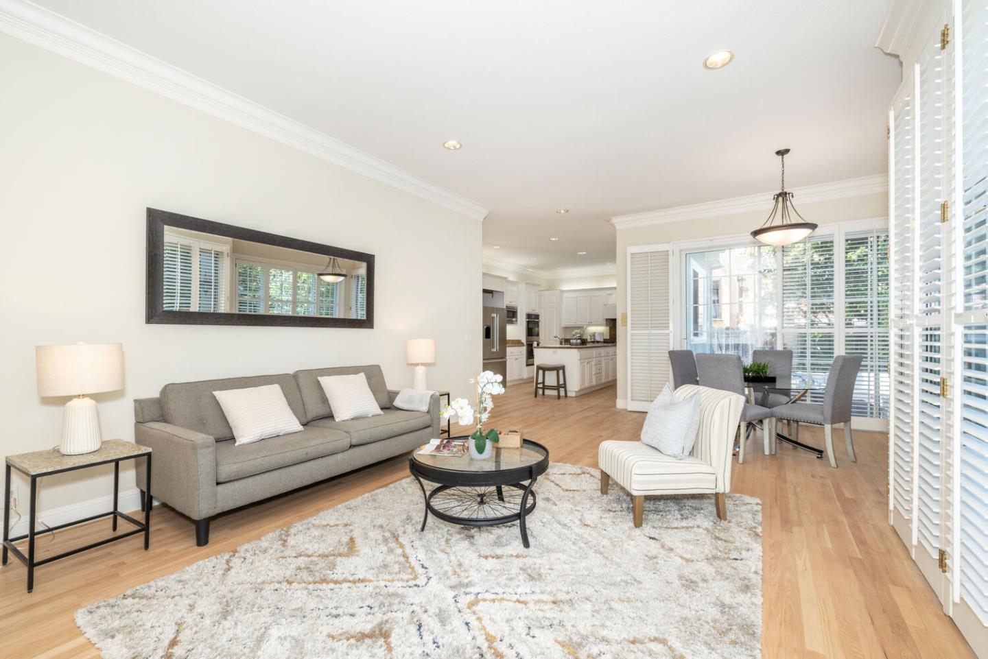 Detail Gallery Image 18 of 52 For 1536 Bernal Ave, Burlingame,  CA 94010 - 5 Beds | 4/1 Baths
