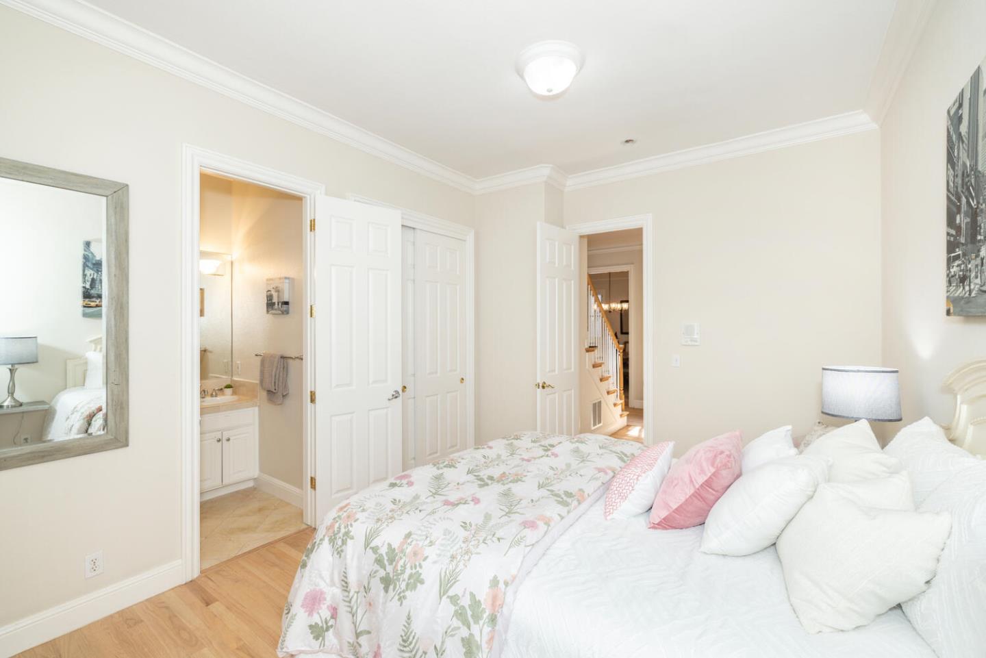 Detail Gallery Image 21 of 52 For 1536 Bernal Ave, Burlingame,  CA 94010 - 5 Beds | 4/1 Baths