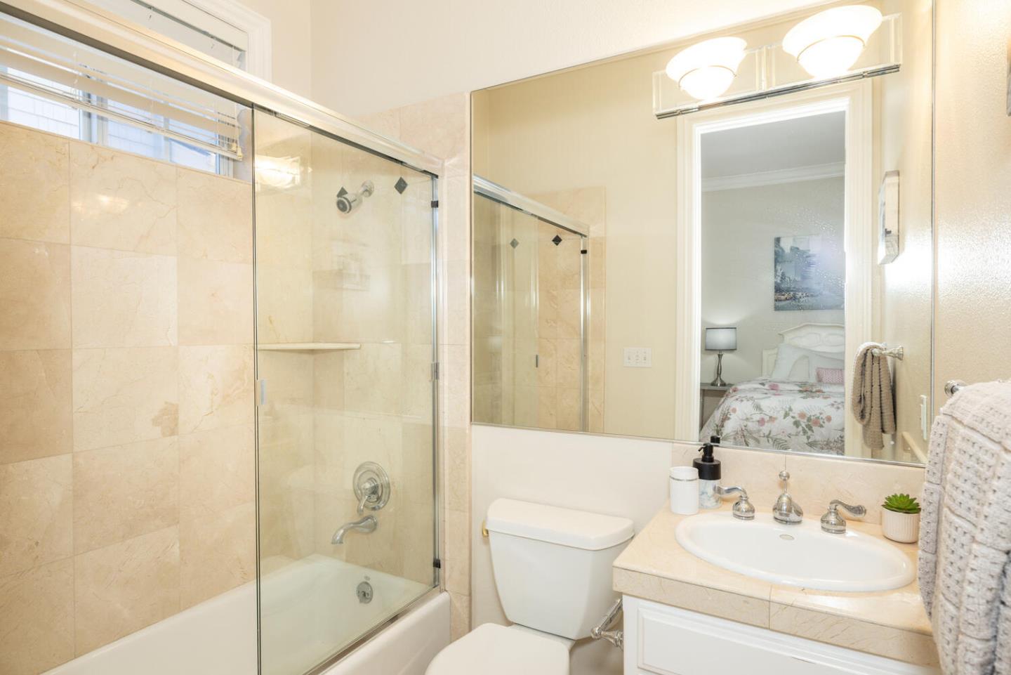 Detail Gallery Image 22 of 52 For 1536 Bernal Ave, Burlingame,  CA 94010 - 5 Beds | 4/1 Baths