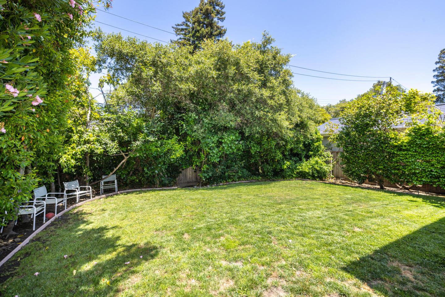 Detail Gallery Image 43 of 52 For 1536 Bernal Ave, Burlingame,  CA 94010 - 5 Beds | 4/1 Baths