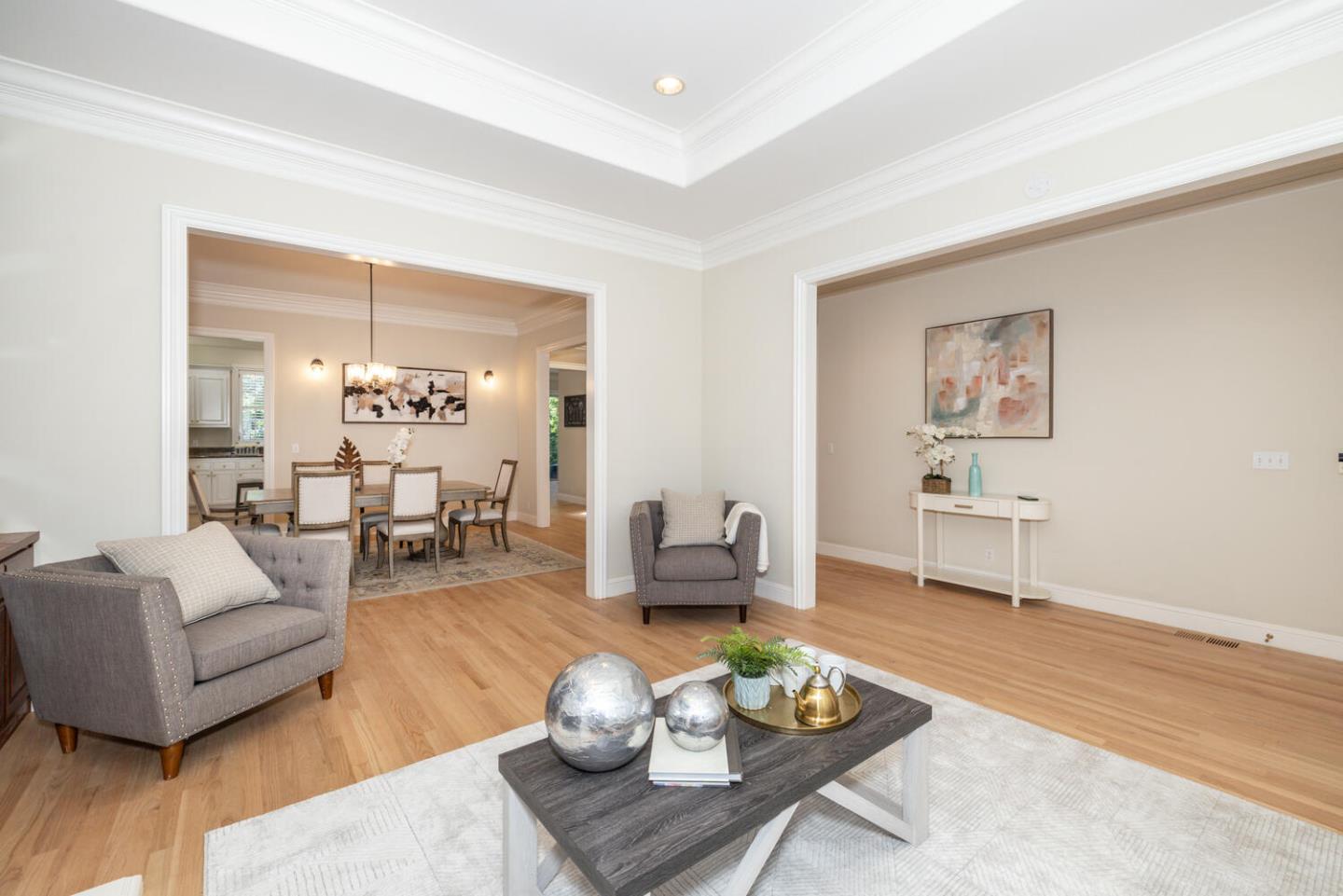 Detail Gallery Image 6 of 52 For 1536 Bernal Ave, Burlingame,  CA 94010 - 5 Beds | 4/1 Baths