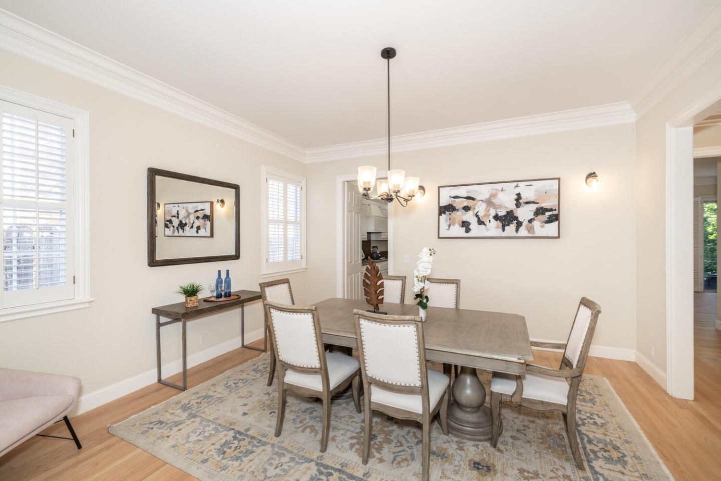 Detail Gallery Image 7 of 52 For 1536 Bernal Ave, Burlingame,  CA 94010 - 5 Beds | 4/1 Baths
