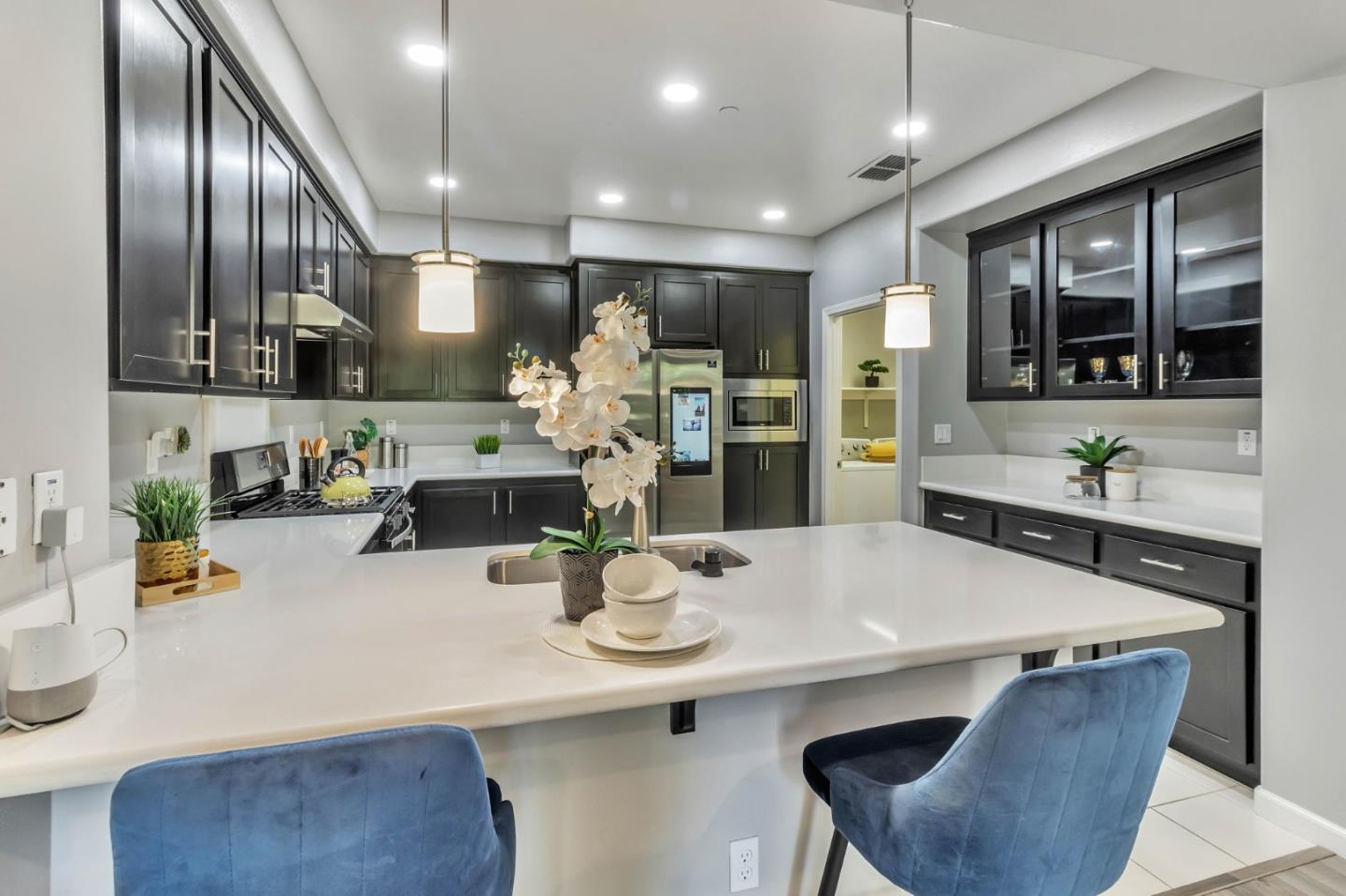 Detail Gallery Image 12 of 53 For 1490 Coyote Creek Way, Milpitas,  CA 95035 - 3 Beds | 2/1 Baths