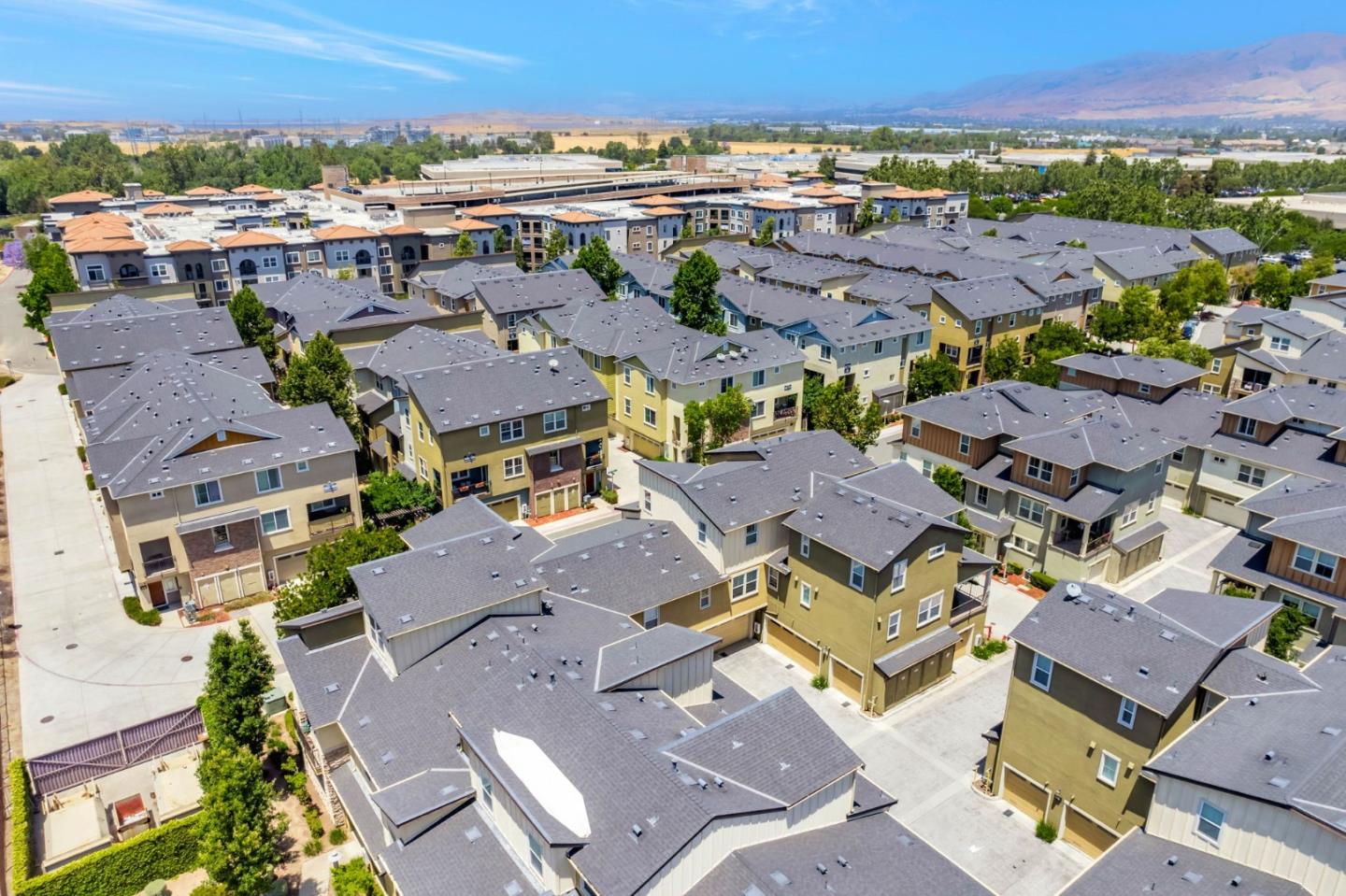 Detail Gallery Image 44 of 53 For 1490 Coyote Creek Way, Milpitas,  CA 95035 - 3 Beds | 2/1 Baths