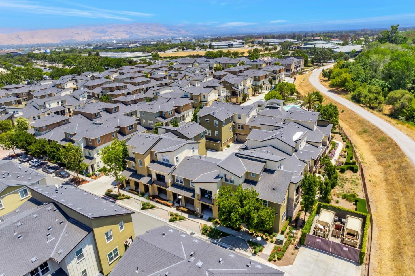 Detail Gallery Image 49 of 53 For 1490 Coyote Creek Way, Milpitas,  CA 95035 - 3 Beds | 2/1 Baths
