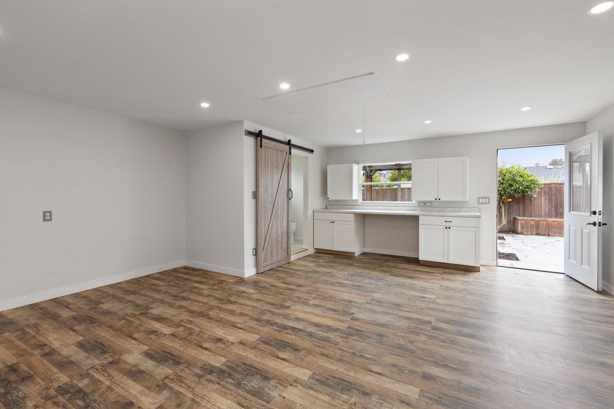 Detail Gallery Image 11 of 26 For 111 De Soto Way, San Bruno,  CA 94066 - 3 Beds | 2/1 Baths
