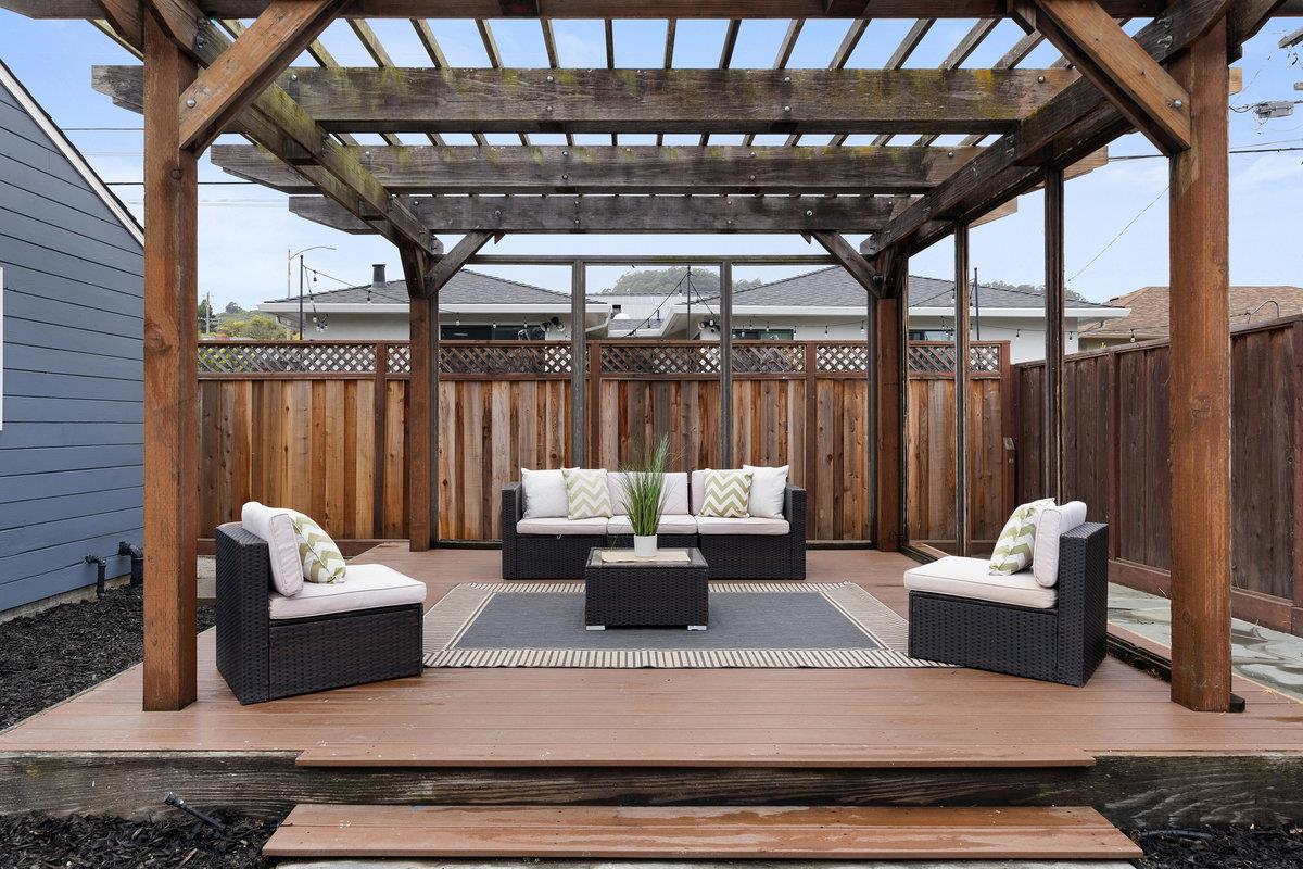 Detail Gallery Image 12 of 26 For 111 De Soto Way, San Bruno,  CA 94066 - 3 Beds | 2/1 Baths