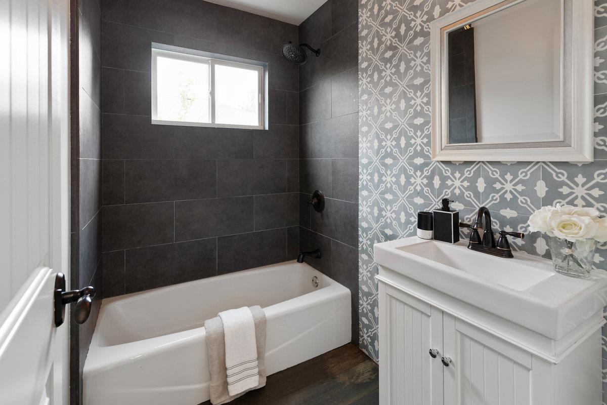 Detail Gallery Image 23 of 26 For 111 De Soto Way, San Bruno,  CA 94066 - 3 Beds | 2/1 Baths