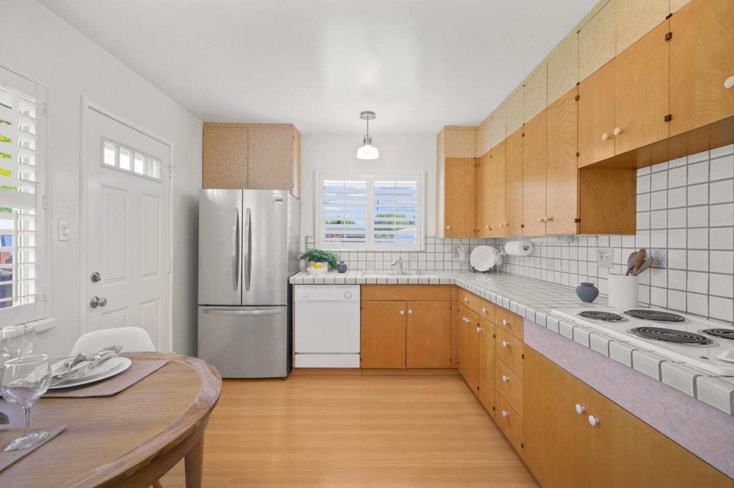 Detail Gallery Image 16 of 43 For 2271 Aram Ave, San Jose,  CA 95128 - 3 Beds | 2 Baths
