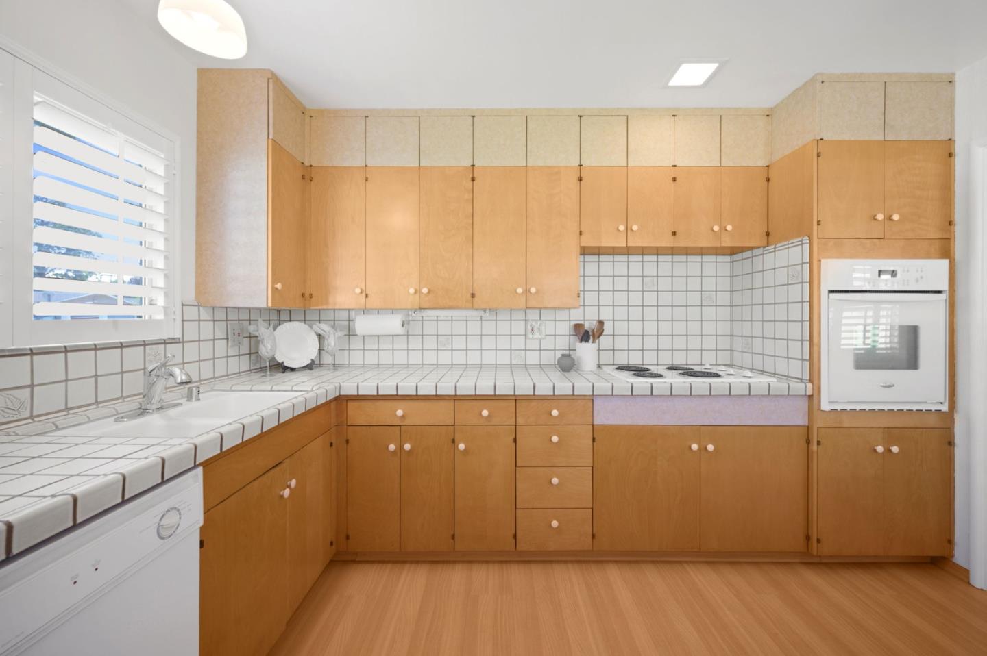 Detail Gallery Image 18 of 43 For 2271 Aram Ave, San Jose,  CA 95128 - 3 Beds | 2 Baths
