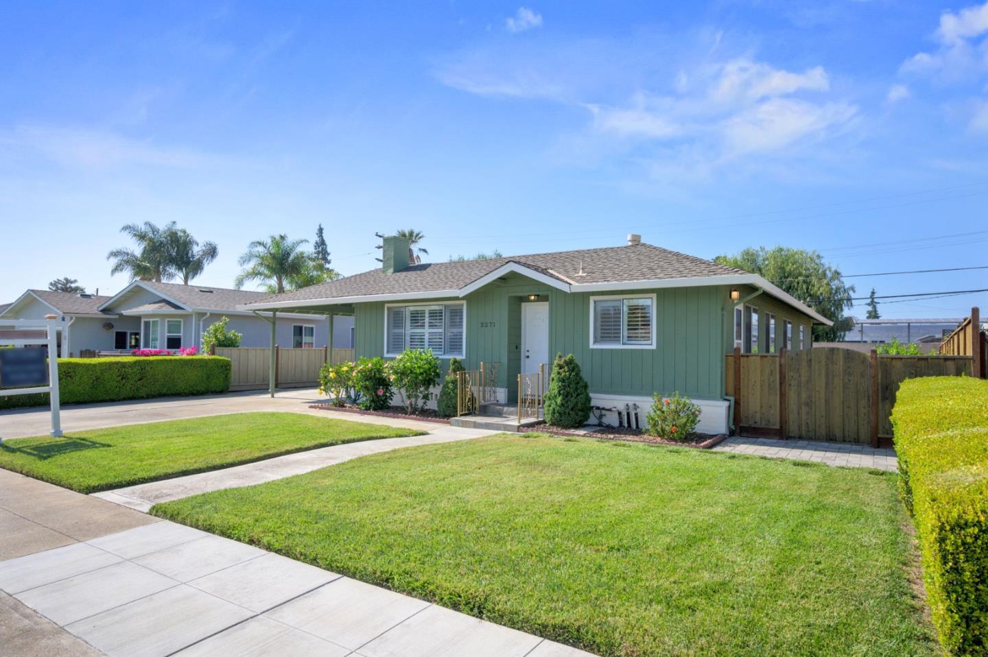 Detail Gallery Image 3 of 43 For 2271 Aram Ave, San Jose,  CA 95128 - 3 Beds | 2 Baths