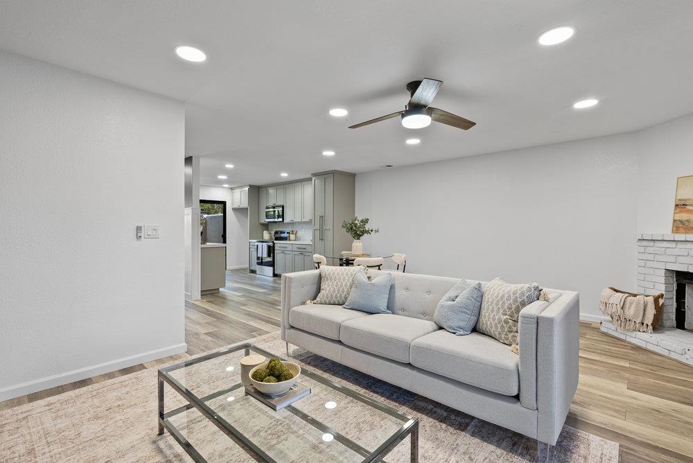 Detail Gallery Image 13 of 40 For 14 via Serra, San Juan Bautista,  CA 95045 - 2 Beds | 2/1 Baths