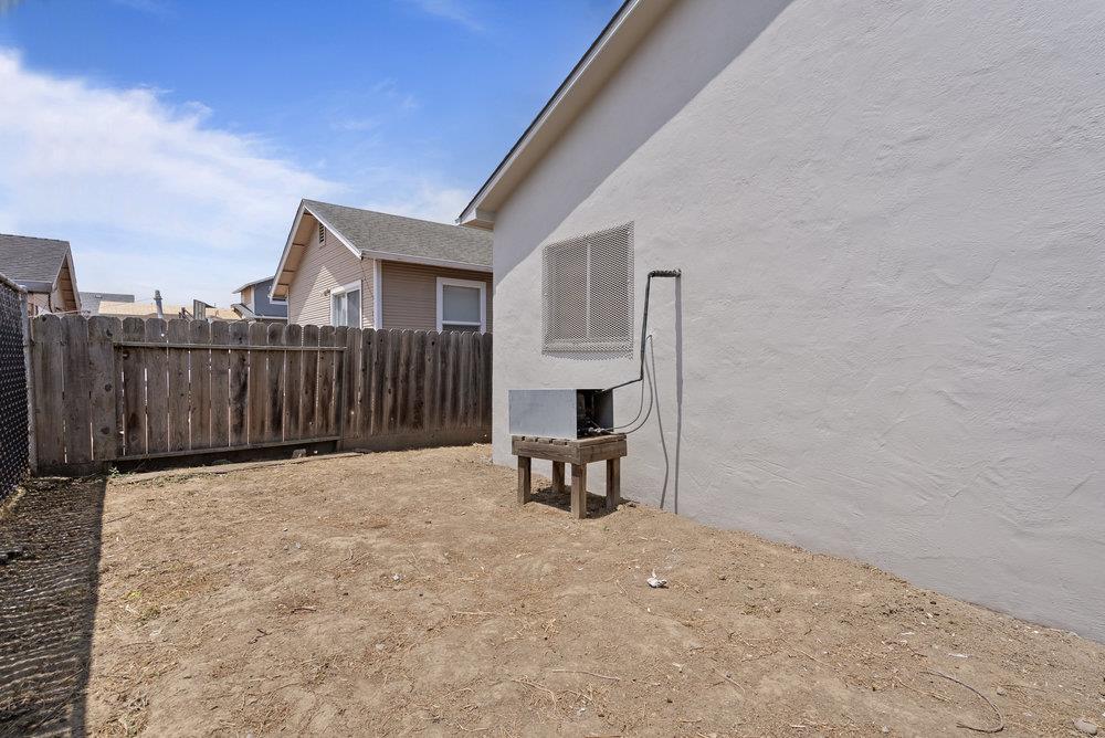 Detail Gallery Image 12 of 14 For 226 Riverside Dr, Watsonville,  CA 95076 - – Beds | – Baths