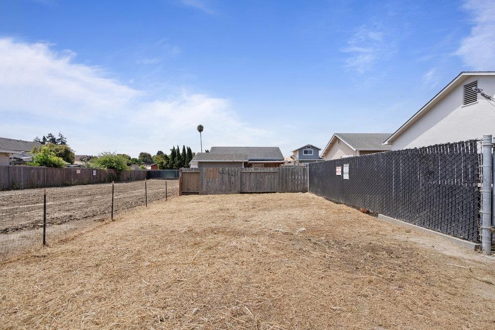 Detail Gallery Image 8 of 14 For 226 Riverside Dr, Watsonville,  CA 95076 - – Beds | – Baths