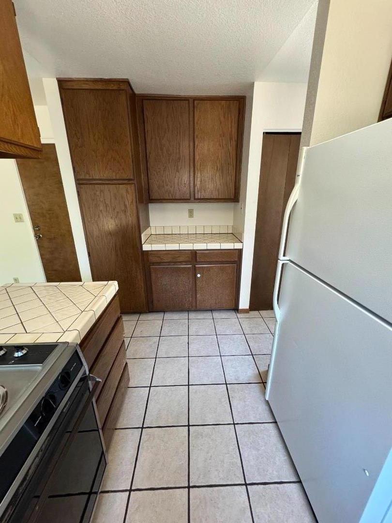 Detail Gallery Image 8 of 18 For 162 Linde Cir, Marina,  CA 93933 - 3 Beds | 2 Baths