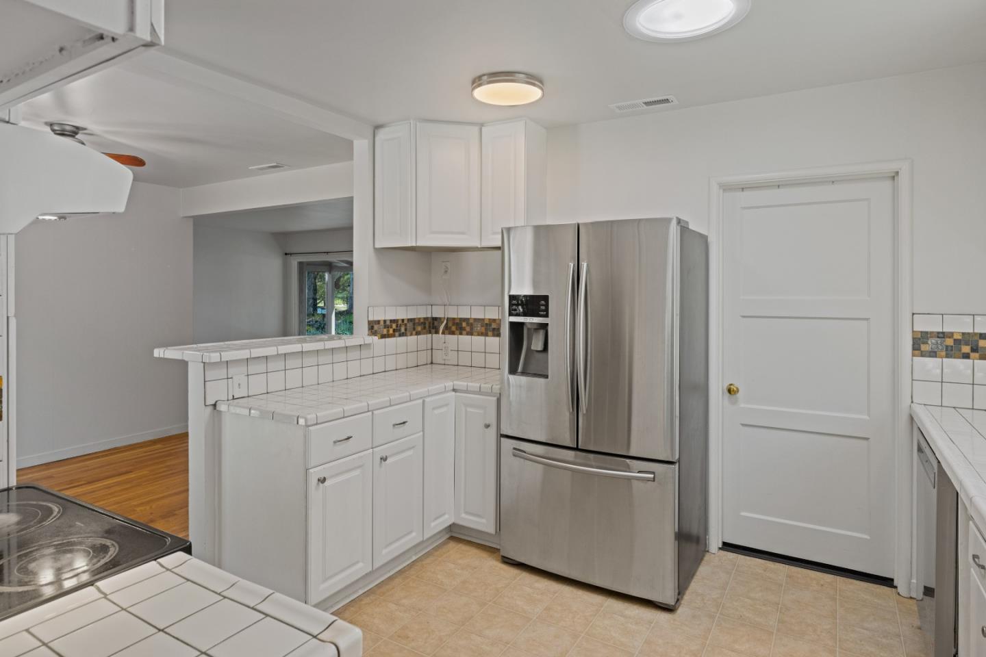 Detail Gallery Image 10 of 35 For 954 Seapalm Ave, Pacific Grove,  CA 93950 - 3 Beds | 1 Baths
