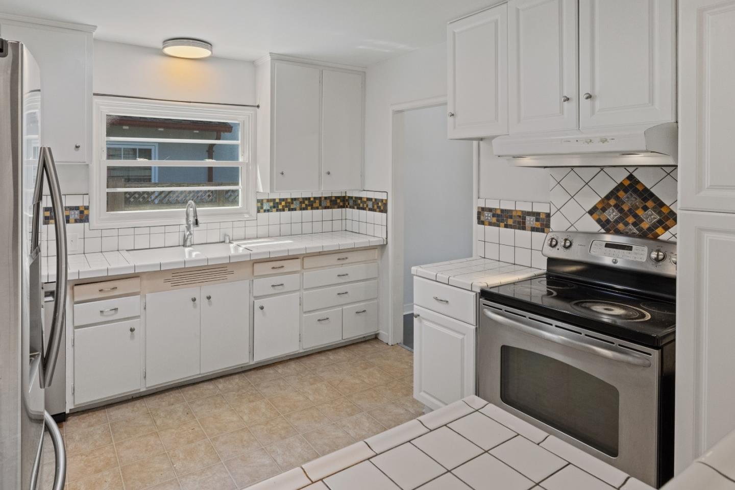 Detail Gallery Image 11 of 35 For 954 Seapalm Ave, Pacific Grove,  CA 93950 - 3 Beds | 1 Baths
