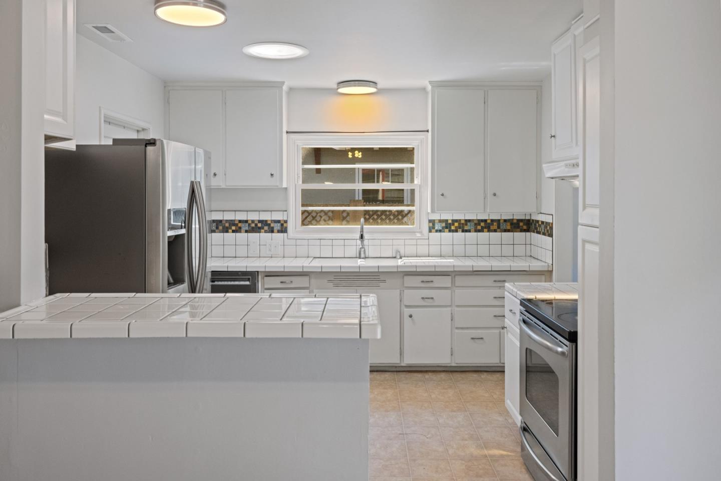 Detail Gallery Image 8 of 35 For 954 Seapalm Ave, Pacific Grove,  CA 93950 - 3 Beds | 1 Baths