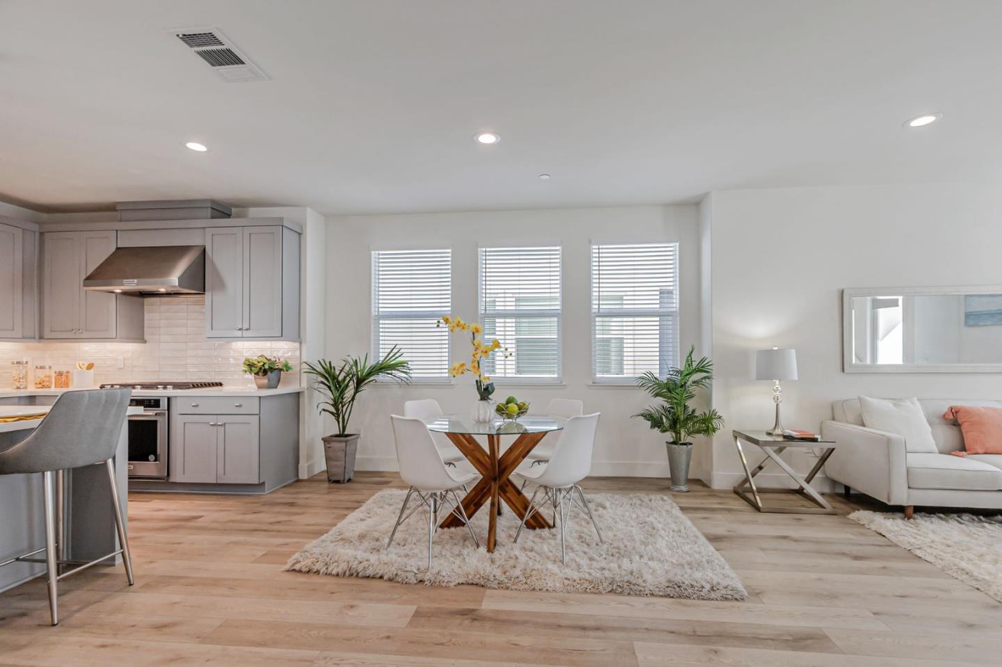 Detail Gallery Image 16 of 43 For 1809 Joshua Tree Cir, Milpitas,  CA 95035 - 4 Beds | 2/2 Baths