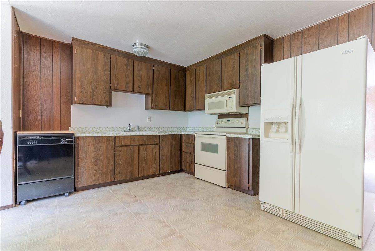 Detail Gallery Image 11 of 39 For 290 Ranchito Dr, Hollister,  CA 95023 - 3 Beds | 2 Baths