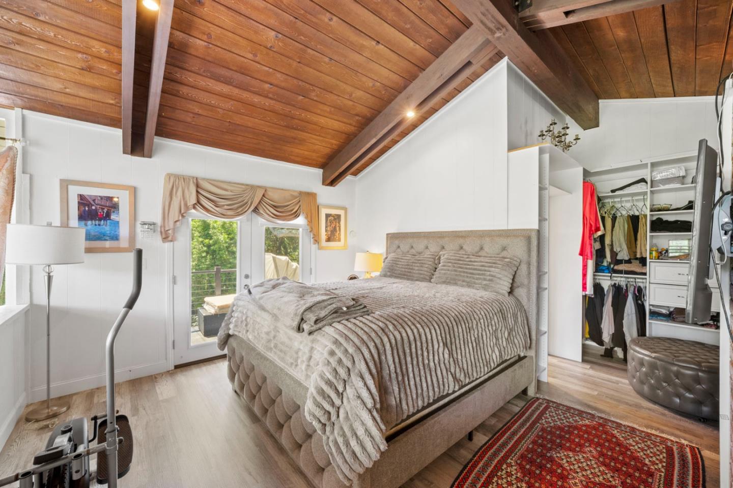 Detail Gallery Image 17 of 48 For 81 E Garzas Rd, Carmel Valley,  CA 93924 - 3 Beds | 3 Baths