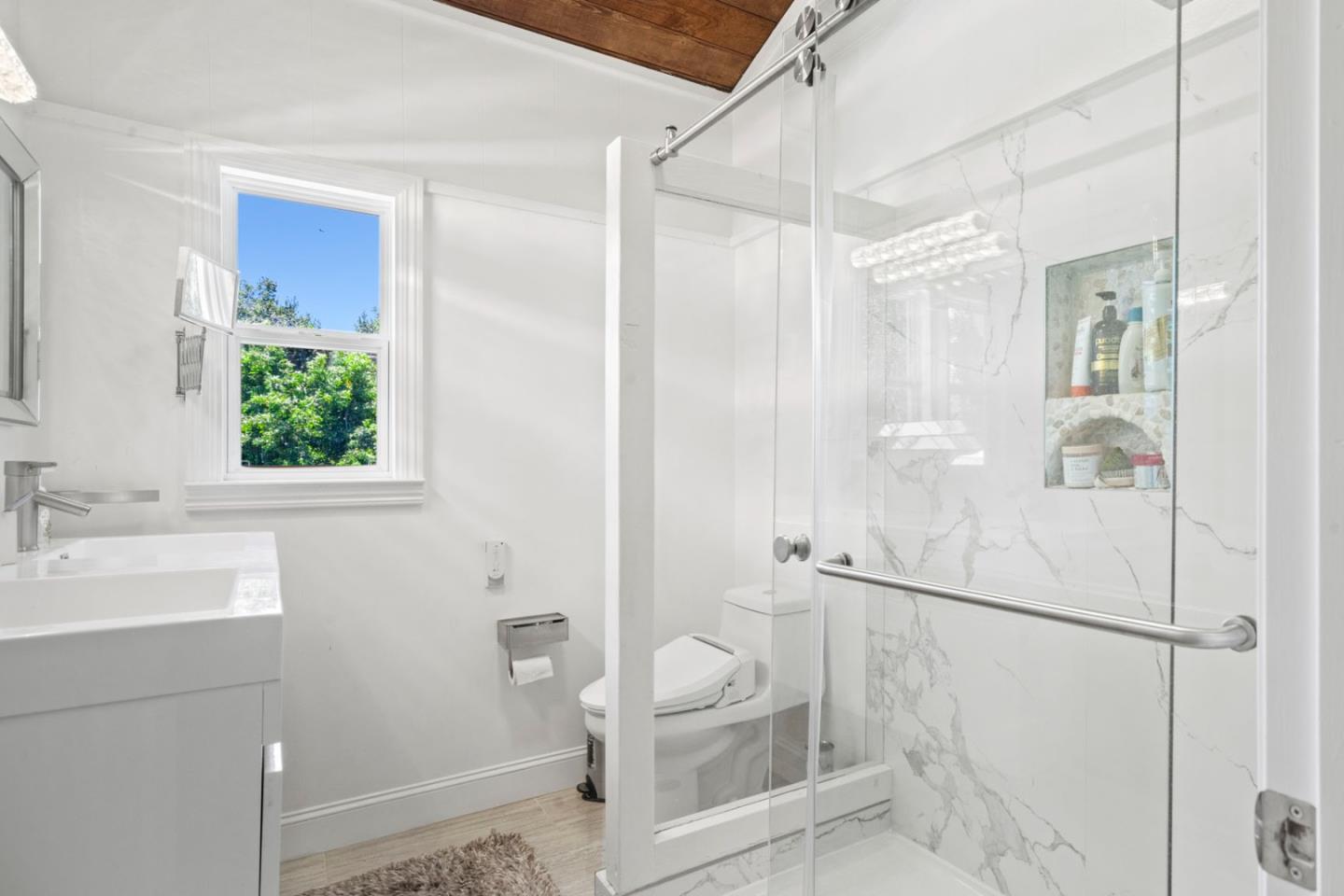 Detail Gallery Image 22 of 48 For 81 E Garzas Rd, Carmel Valley,  CA 93924 - 3 Beds | 3 Baths