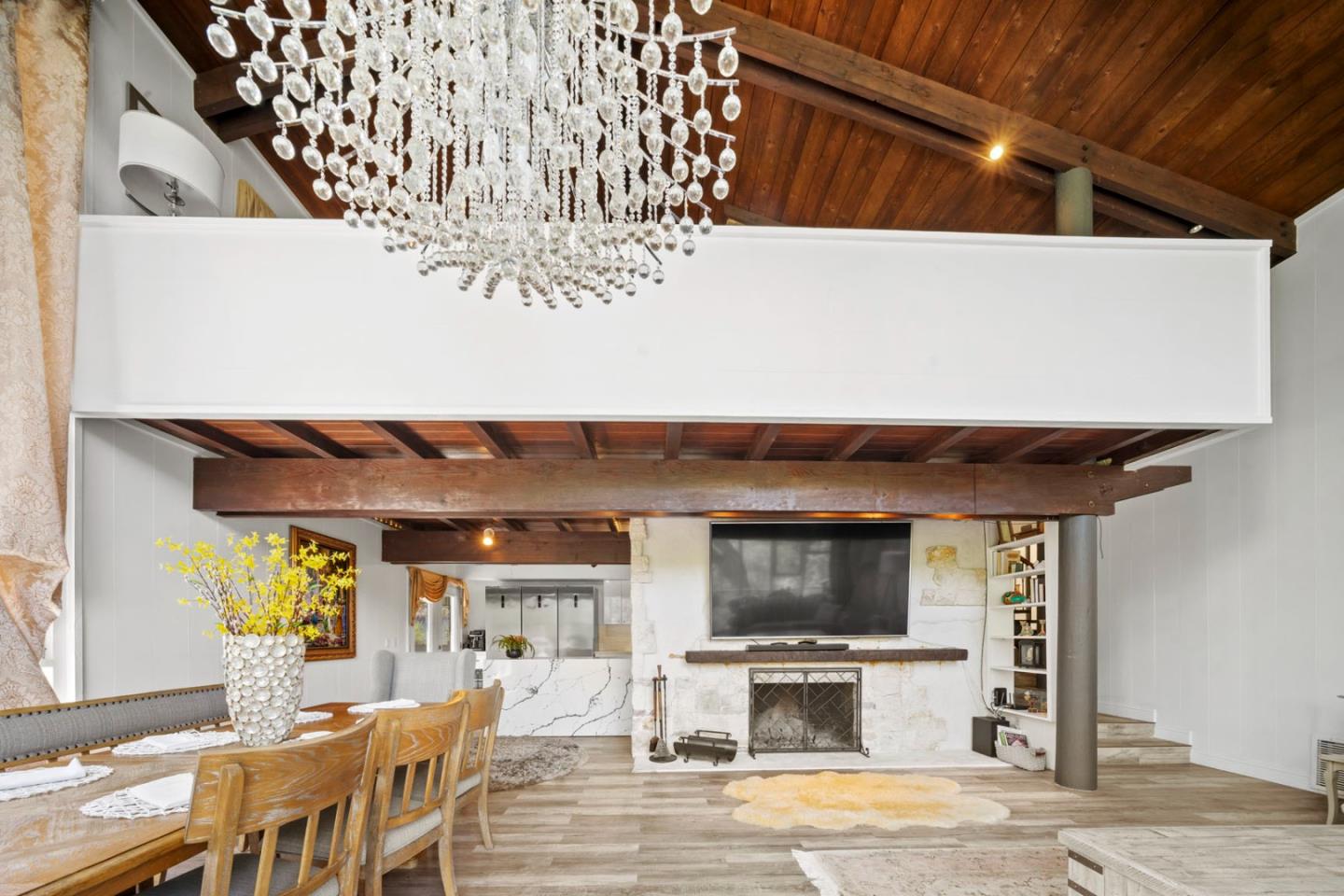 Detail Gallery Image 8 of 48 For 81 E Garzas Rd, Carmel Valley,  CA 93924 - 3 Beds | 3 Baths