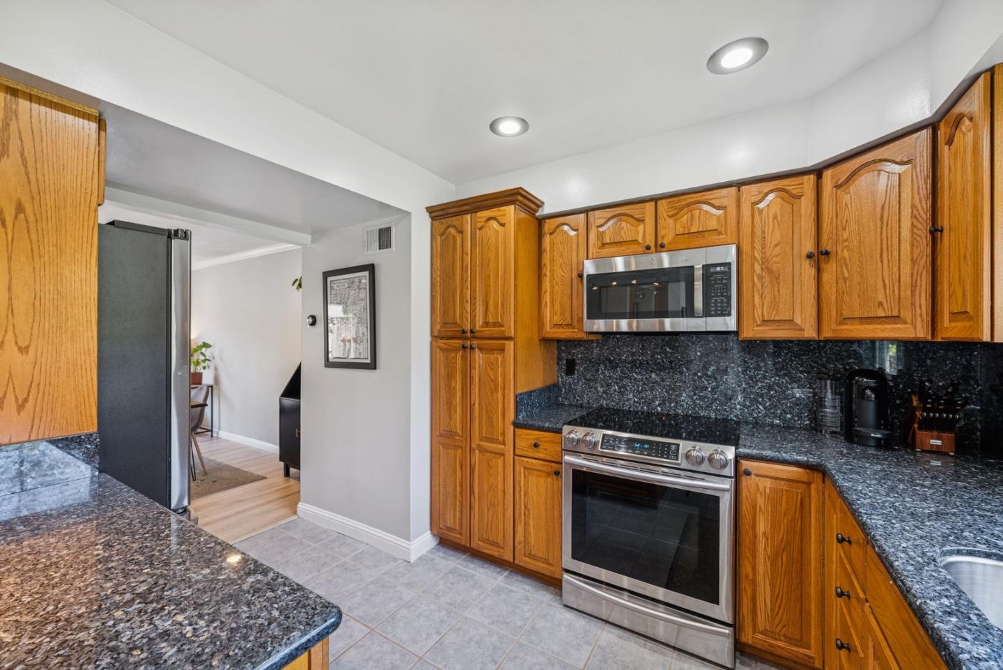Detail Gallery Image 11 of 41 For 669 Division St, Campbell,  CA 95008 - 3 Beds | 2/1 Baths