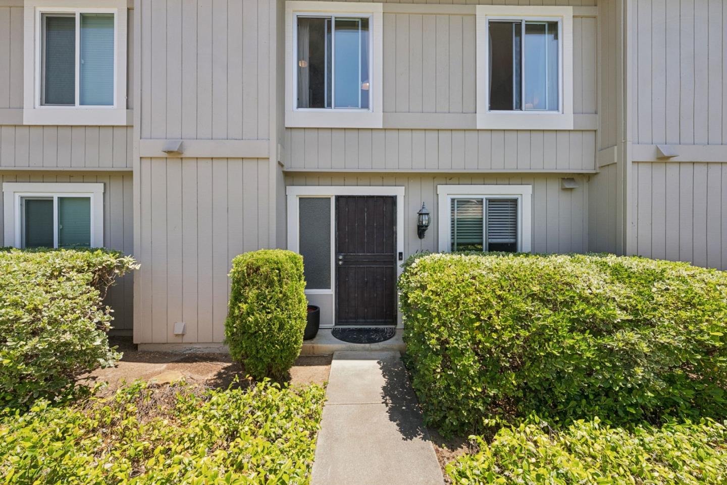 Detail Gallery Image 3 of 41 For 669 Division St, Campbell,  CA 95008 - 3 Beds | 2/1 Baths