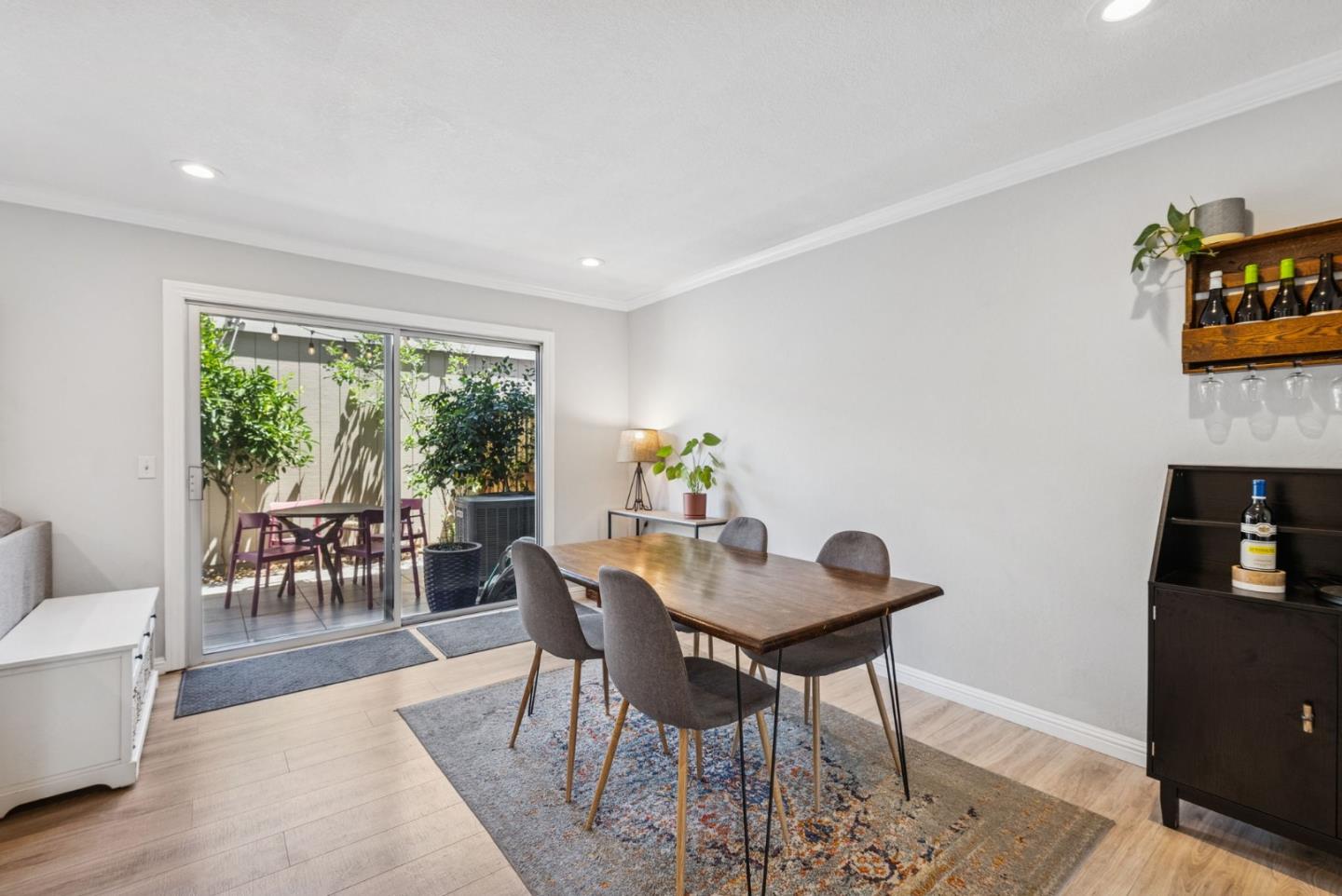 Detail Gallery Image 7 of 41 For 669 Division St, Campbell,  CA 95008 - 3 Beds | 2/1 Baths