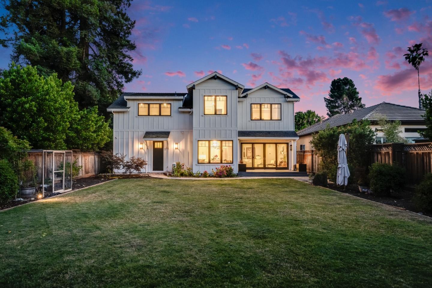 Detail Gallery Image 3 of 106 For 1549 Keesling Ave, San Jose,  CA 95125 - 6 Beds | 4/2 Baths
