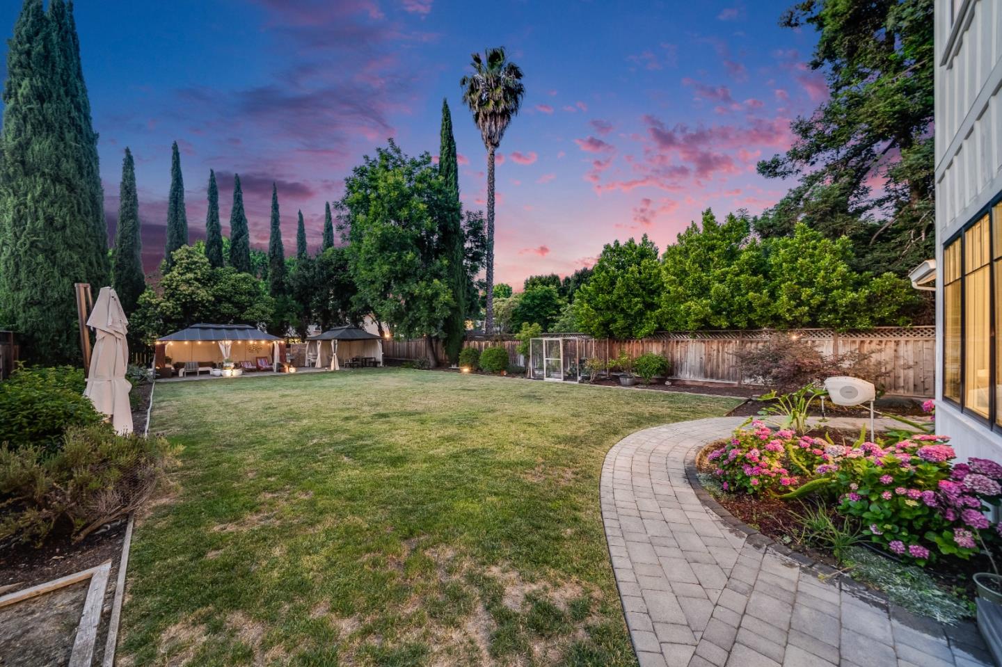 Detail Gallery Image 4 of 106 For 1549 Keesling Ave, San Jose,  CA 95125 - 6 Beds | 4/2 Baths