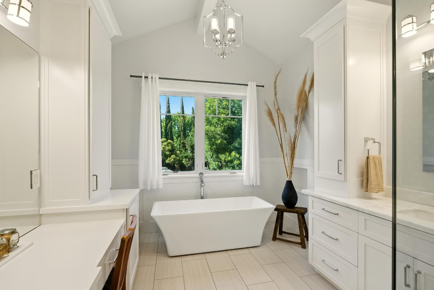 Detail Gallery Image 41 of 106 For 1549 Keesling Ave, San Jose,  CA 95125 - 6 Beds | 4/2 Baths