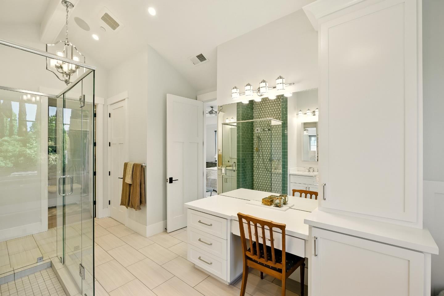 Detail Gallery Image 43 of 106 For 1549 Keesling Ave, San Jose,  CA 95125 - 6 Beds | 4/2 Baths