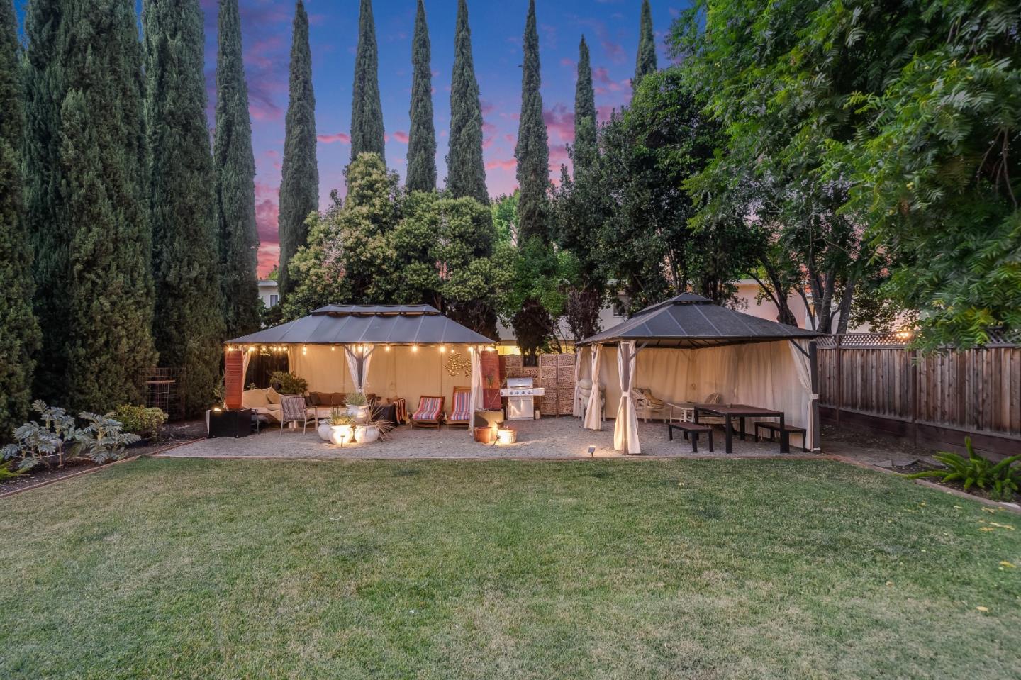 Detail Gallery Image 5 of 106 For 1549 Keesling Ave, San Jose,  CA 95125 - 6 Beds | 4/2 Baths